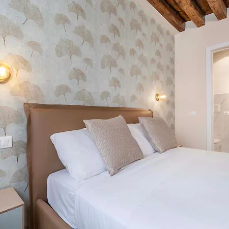 Domus Apostoli Balcony