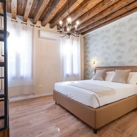 Domus Apostoli Balcony شقة البندقية