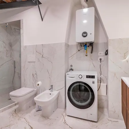 Domus Apostoli Balcony Venise