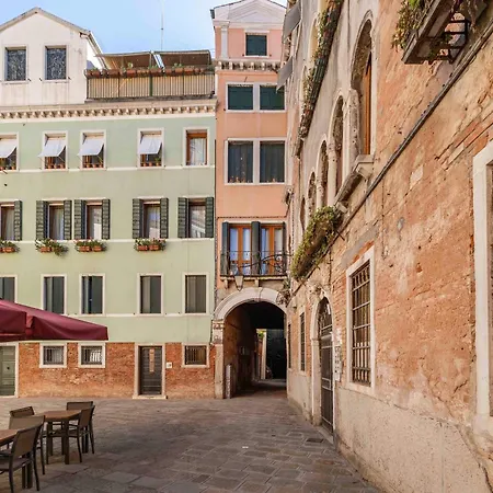 Domus Apostoli Balcony * Veneza
